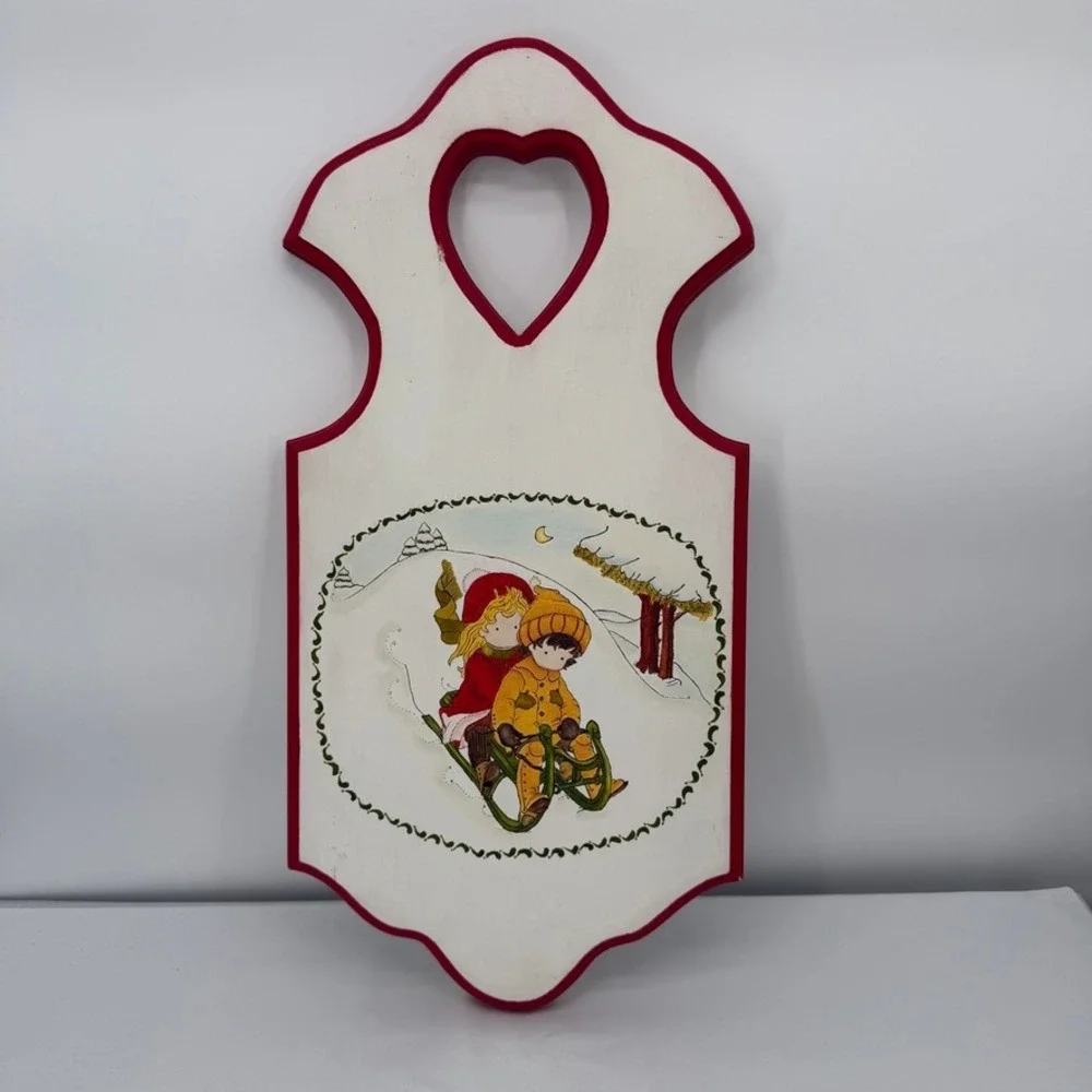 Hand Painted Wall Plaque Sledding Children Heart Cutout Country Cottage Decor‎
